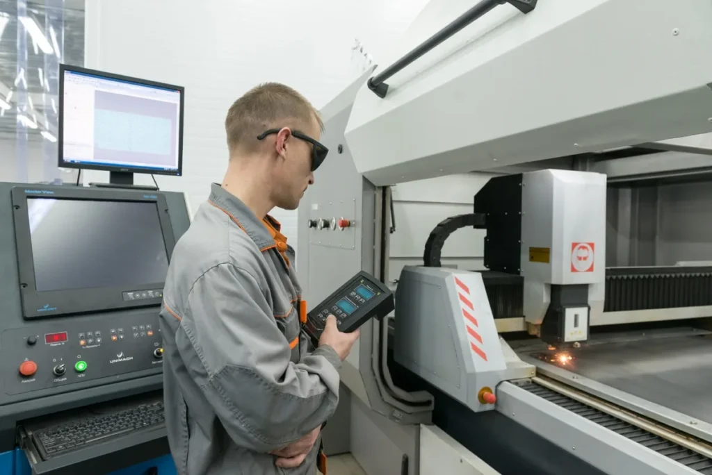 berapa gaji operator cnc di indonesia